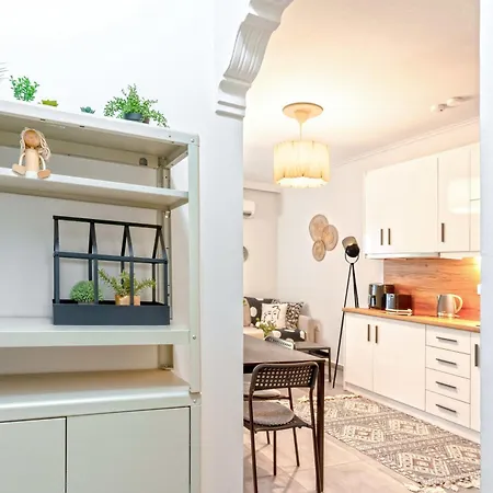 Phaedrus Living Modern Cityscape Flat Athens