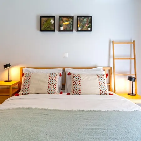 Phaedrus Living Modern Cityscape Flat Apartment