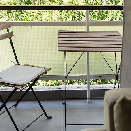Phaedrus Living Modern Cityscape Flat